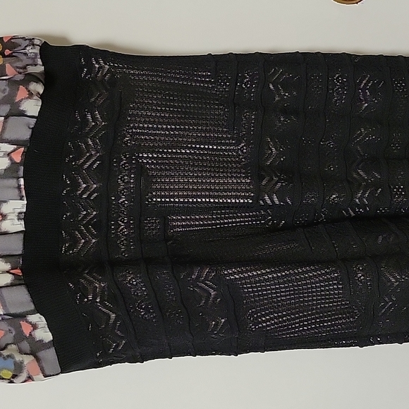 Rachel by Rachel Roy - Medium, pattern and lace skirt overlay, dress - Picture 4 of 5